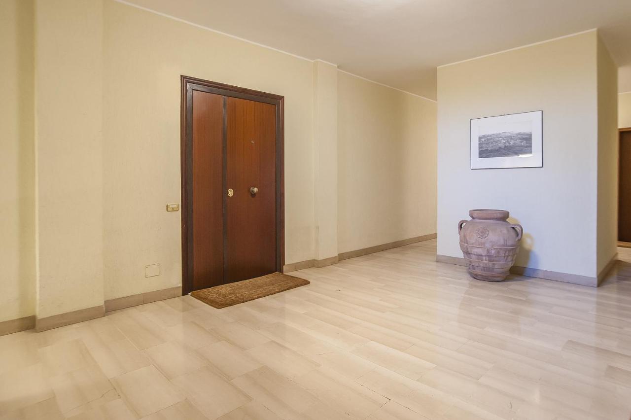 Eur Luminous And Large Family Terrace Apartment Rome Exterior photo